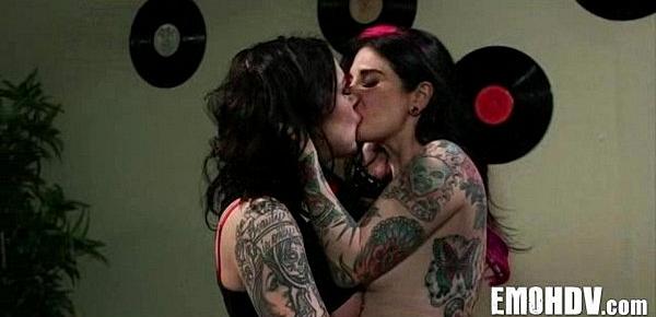  emo goth lesbos 269